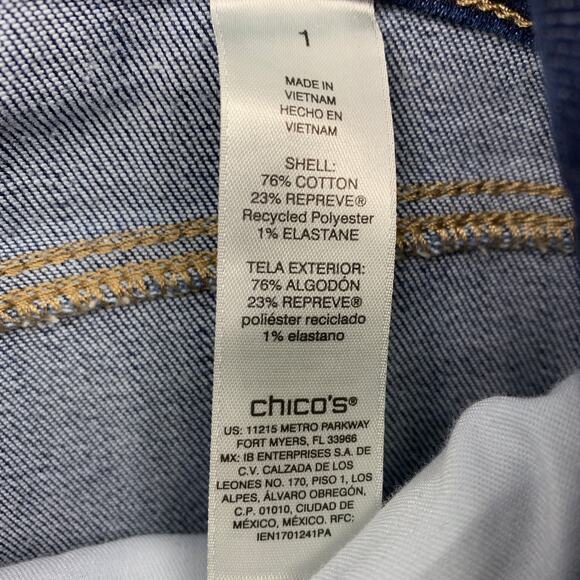 SOLD Chicos Perfect Stretch Girlfriend Short Womens Size 1 US 8 Medium Wash - Picture 8 of 8